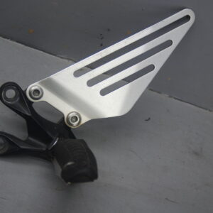 2005 KAWASAKI ZX 14 FRONT FOOT PEG & BRACKET L/H